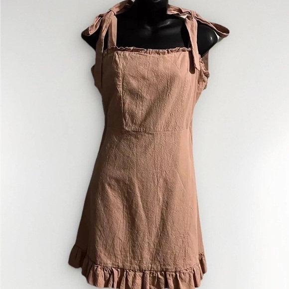 Nasty Gal Pink Ruffle Dress Size 4 Adjustable tie shoulder straps zip close - Picture 1 of 8